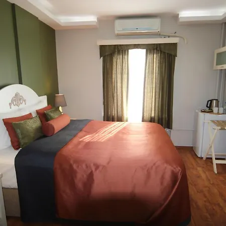 Yez Boutique Hotel Hotel 3*