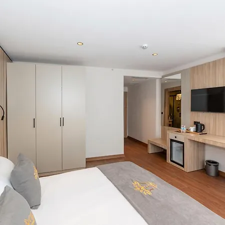 Hotel Yez Boutique Taksim 3*