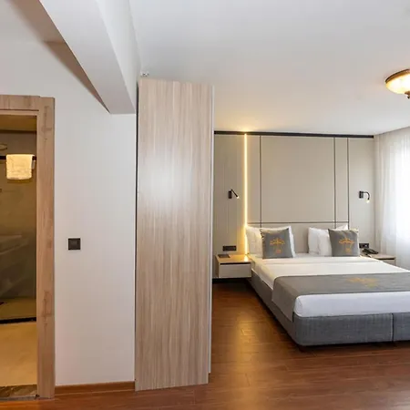 Yez Boutique Taksim 3*
