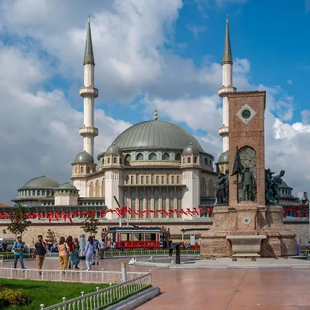 Yez Boutique Taksim Szálloda 3*