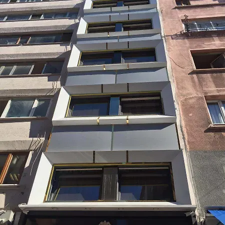 Yez Boutique Hotel מלון