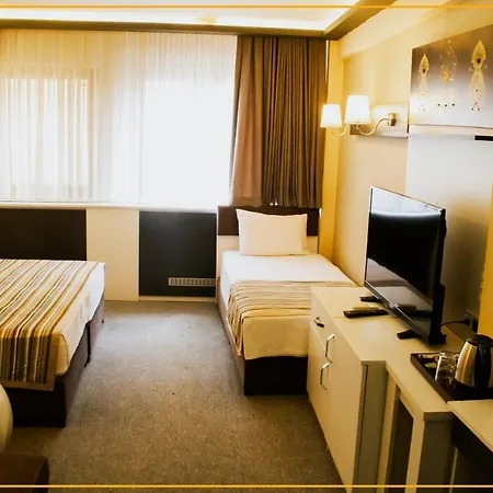 Yez Boutique Hotel 3*