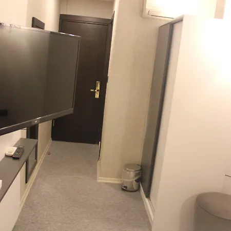 Yez Boutique Hotel Hotel 3*